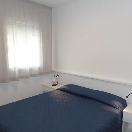 Nyaraló Ferienhaus Fuer 9 Personen Ca 100 Qm In Bibione, Adriakueste Italien Und Umgebung - B63270 Bibione