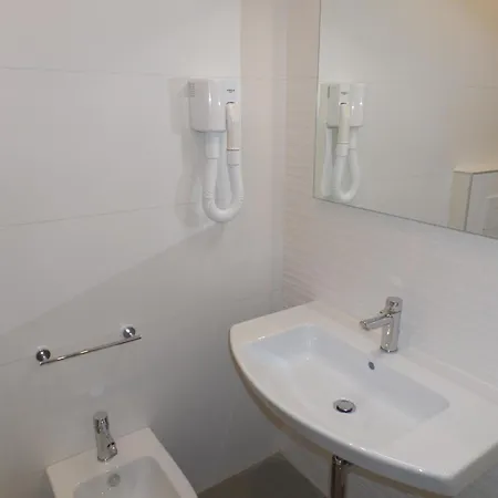 Ferienhaus Fuer 9 Personen Ca 100 Qm In Bibione, Adriakueste Italien Und Umgebung - B63270 Nyaraló