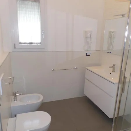 Ferienhaus Fuer 9 Personen Ca 100 Qm In Bibione, Adriakueste Italien Und Umgebung - B63270 Bibione